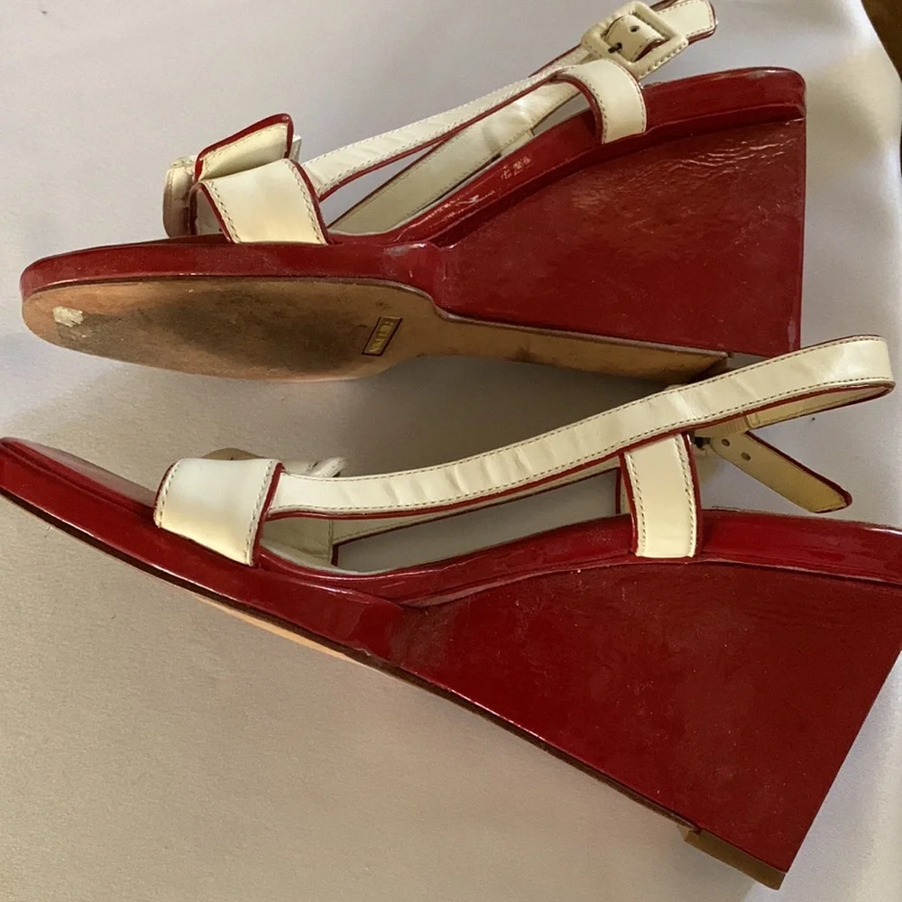 Cole Haan red and white sling back wedge shoe Sz 7